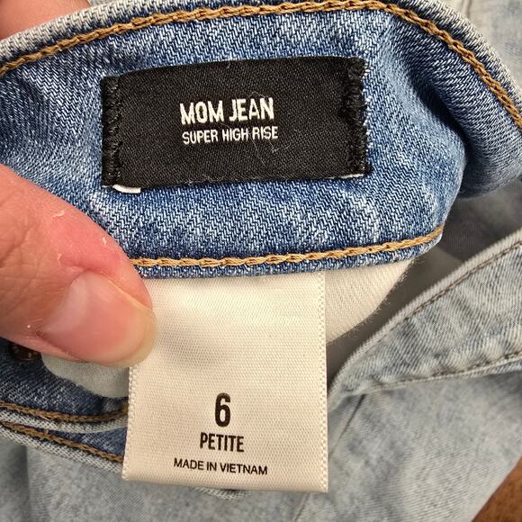 Express "Mom Jean Super High Rise" Distressed Jeans Fray Ankles | Size 6 Petite - Picture 9 of 10